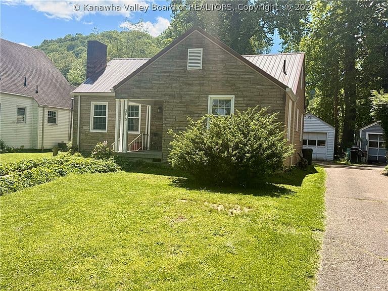 Listing photo 4