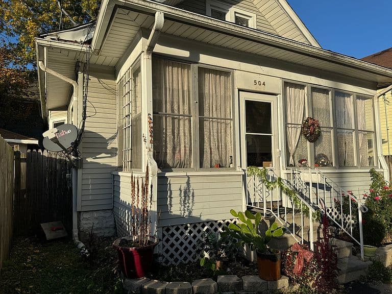 Listing photo 2