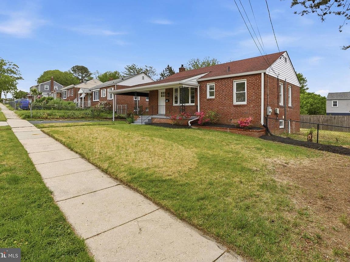 Primary listing photo