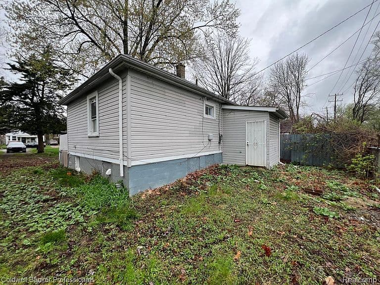 Listing photo 3