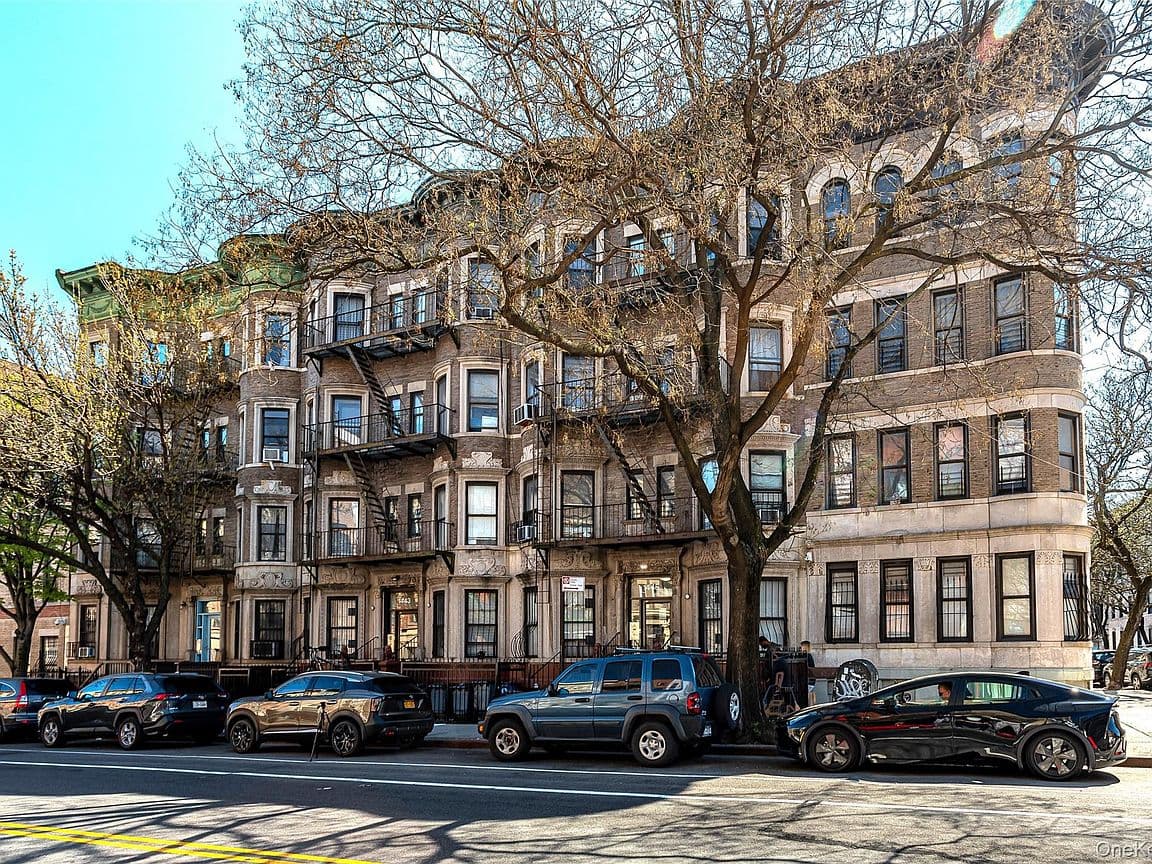 Primary listing photo