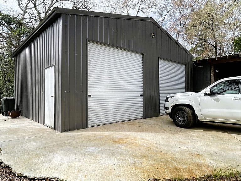 Listing photo 5