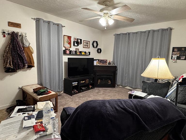 Listing photo 5
