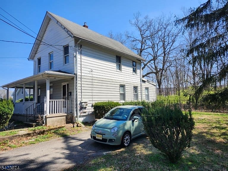 Listing photo 4