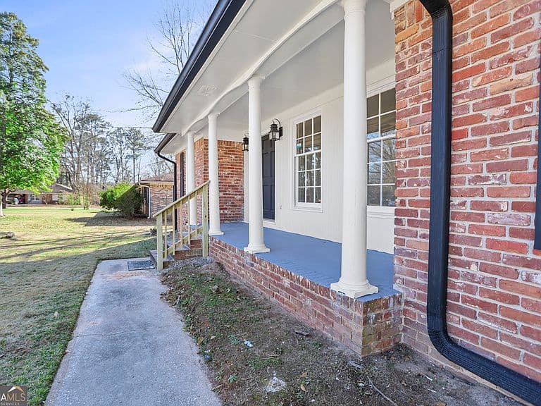 Listing photo 5