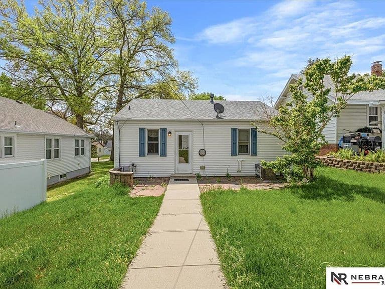 Listing photo 5