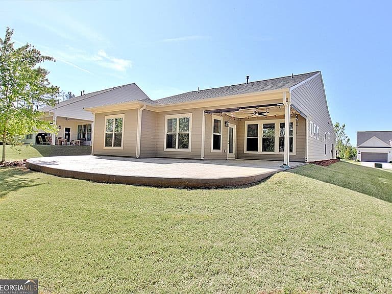 Listing photo 5