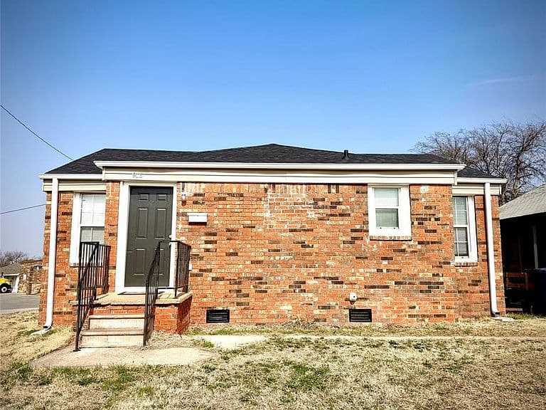 Listing photo 4