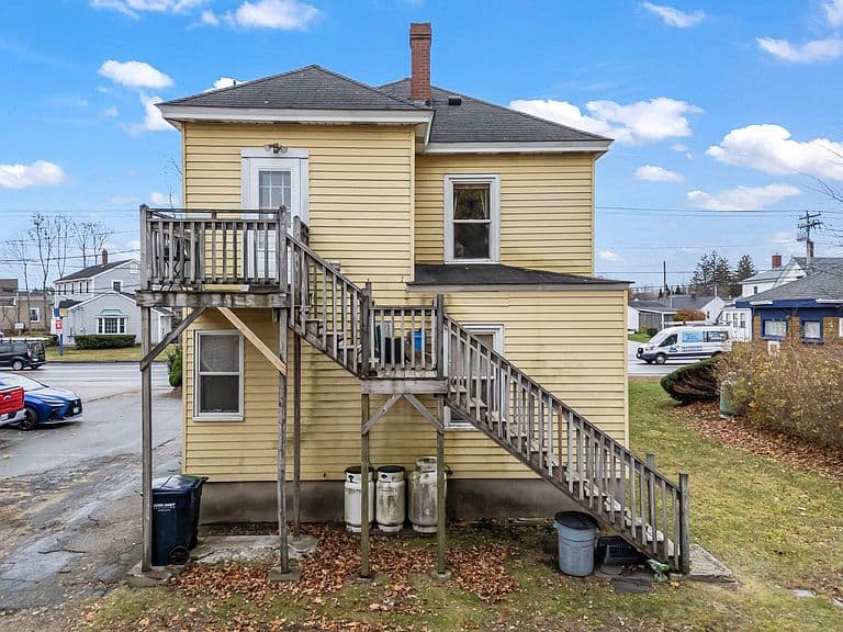 Listing photo 3