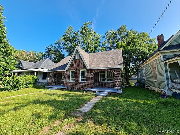 Listing photo 3