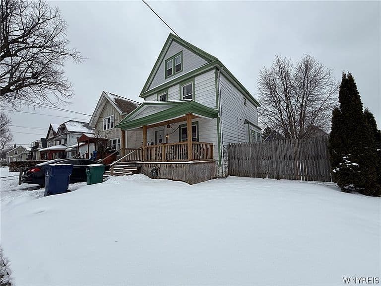 Listing photo 2