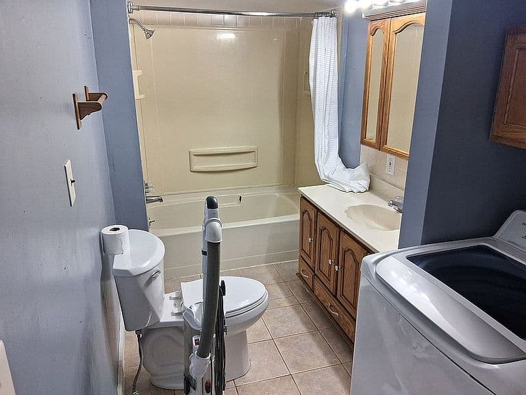 Listing photo 3