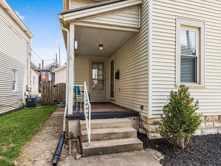 Listing photo 4