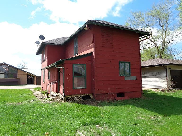 Listing photo 5