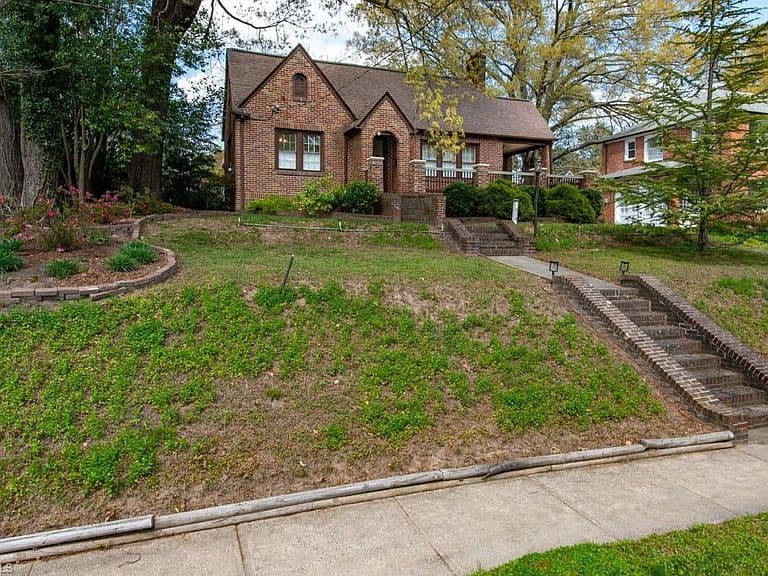 Listing photo 4