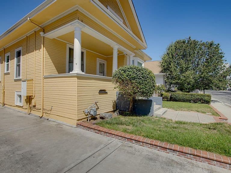 Listing photo 4