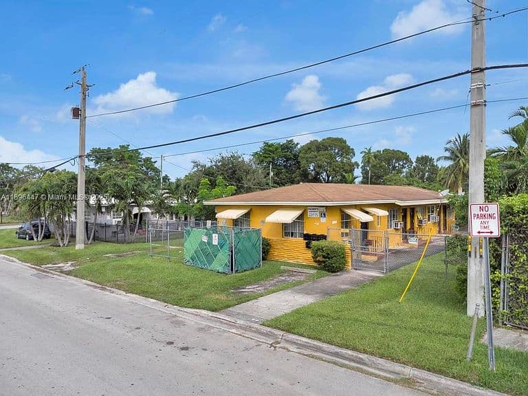 Listing photo 5