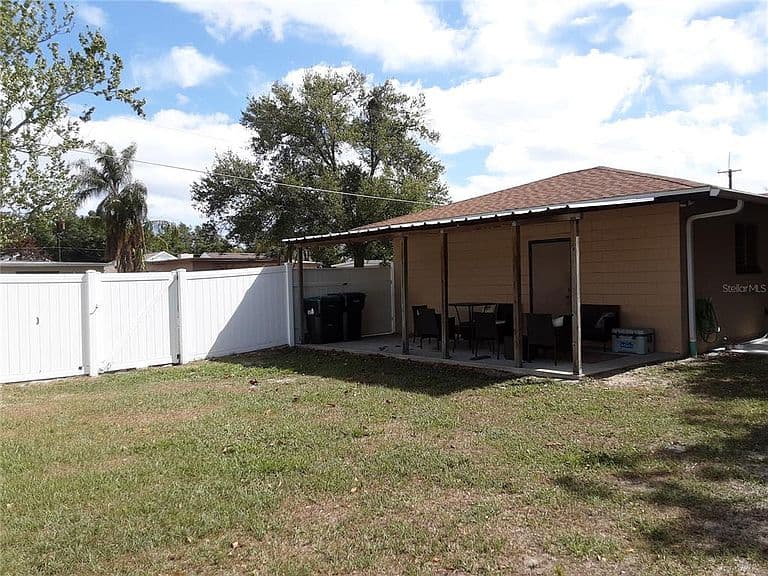 Listing photo 5