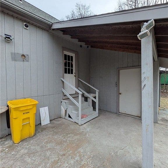Listing photo 4
