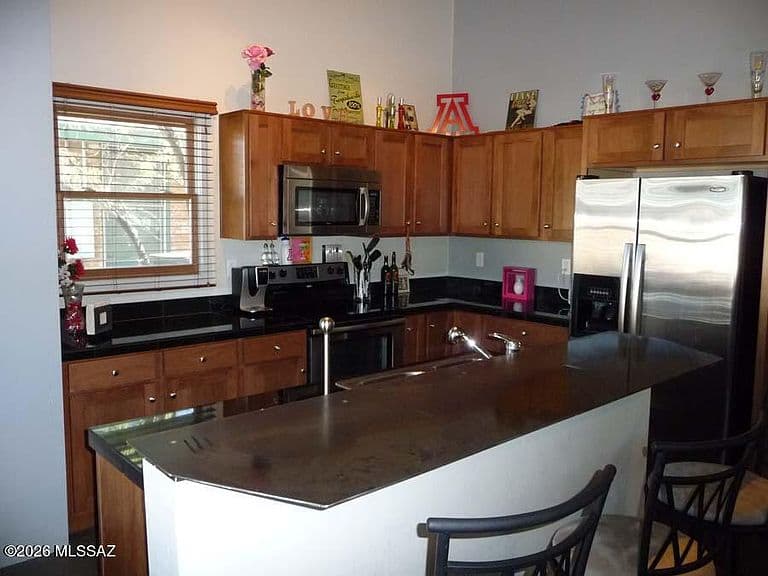 Listing photo 5