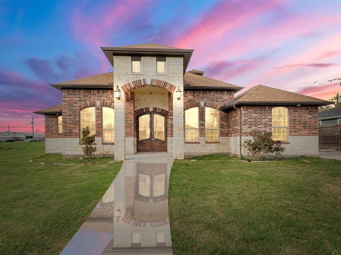 Primary listing photo