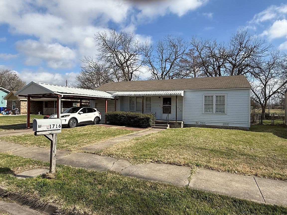 Primary listing photo