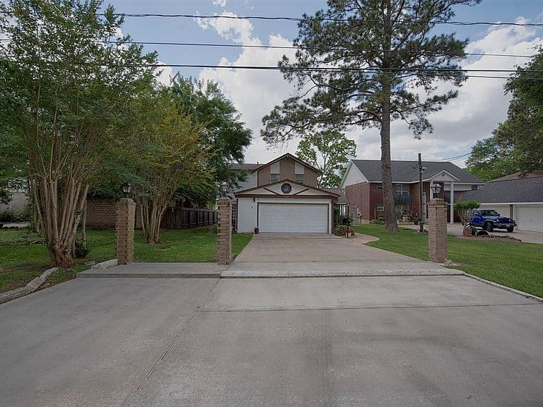 Listing photo 4