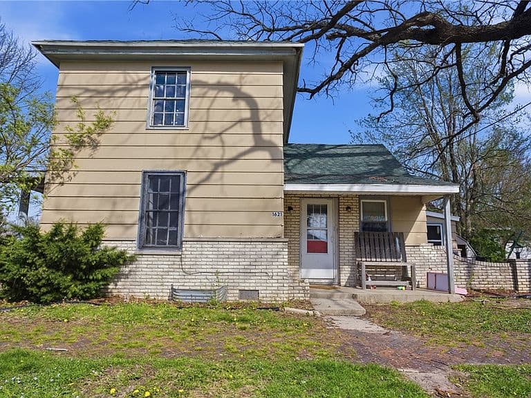 Listing photo 3