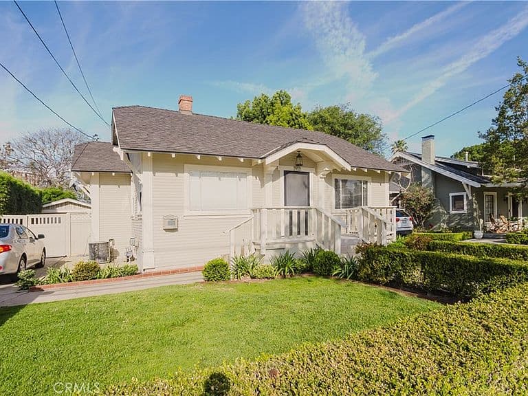 Listing photo 2