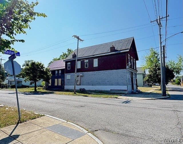 Listing photo 2