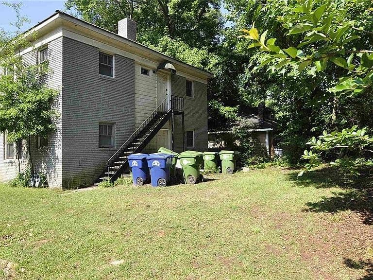 Listing photo 5