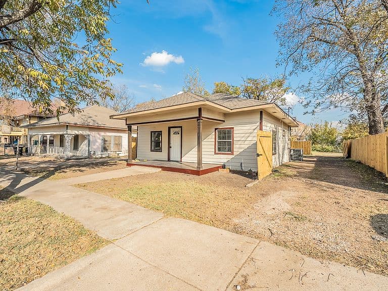 Listing photo 4