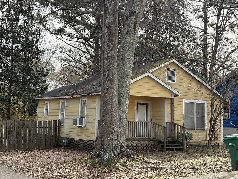 Listing photo
