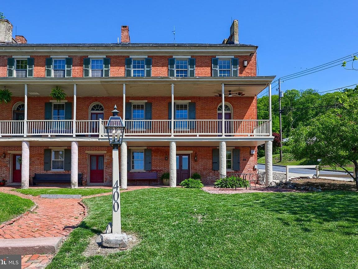 Primary listing photo