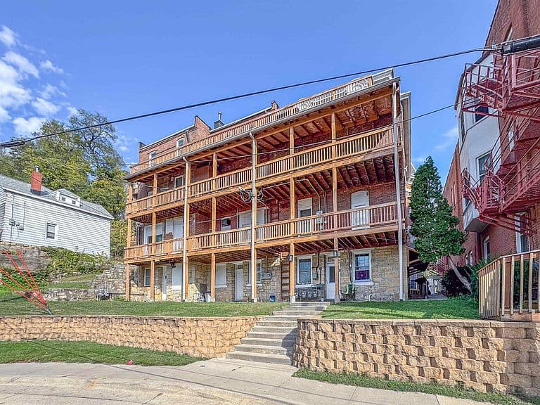 Listing photo 4