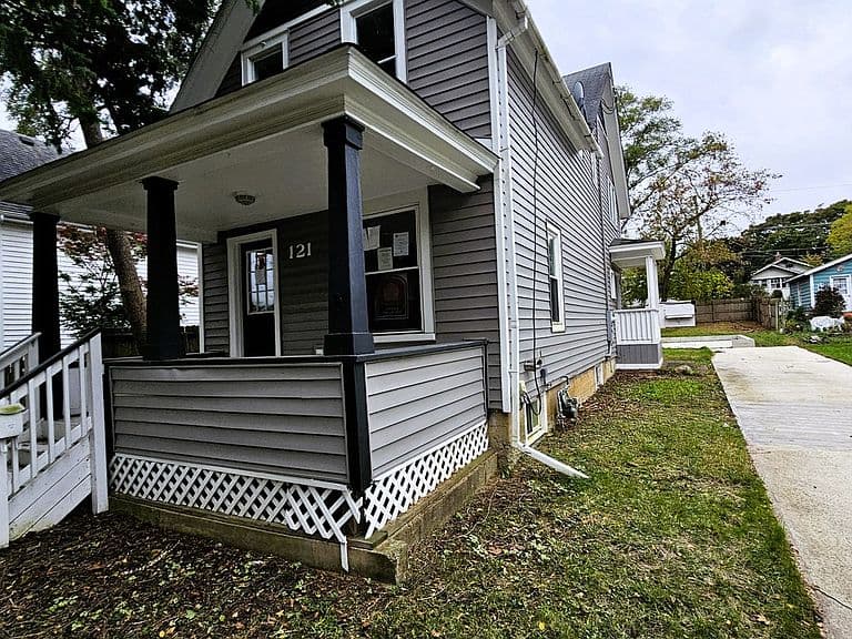 Listing photo 3