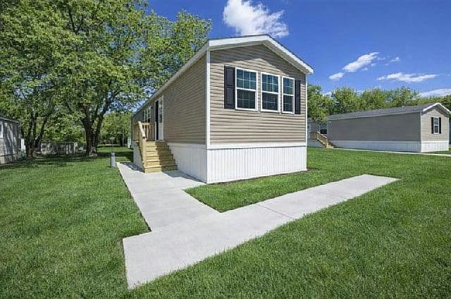 Listing photo 3