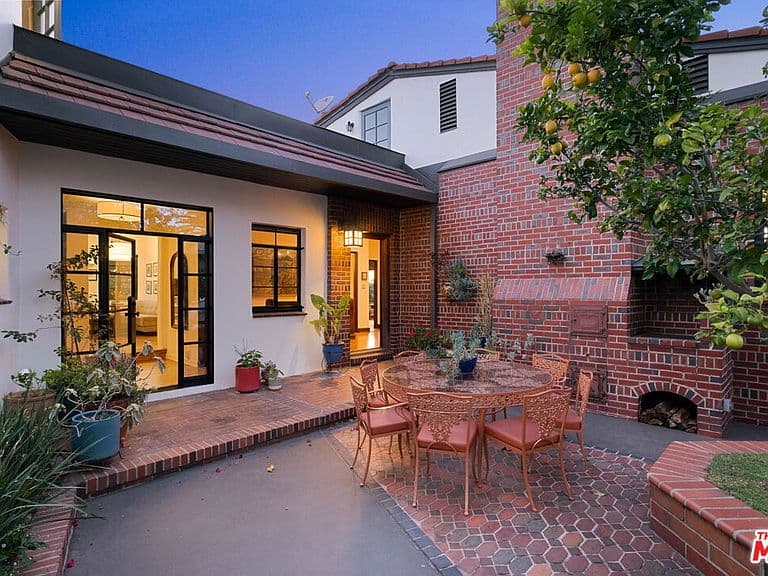 Listing photo 5