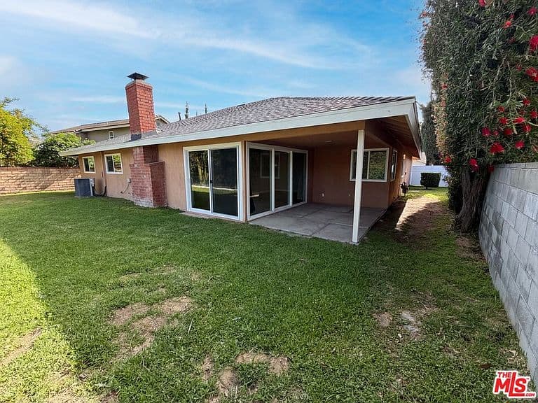 Listing photo 5