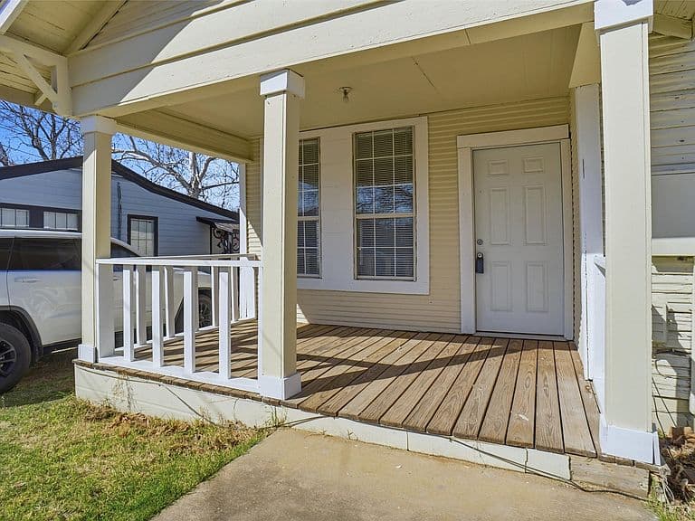 Listing photo 4