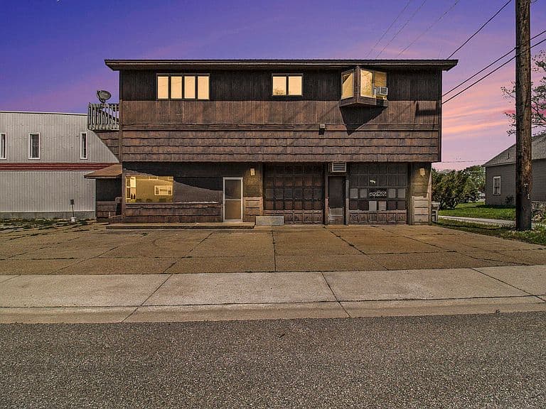 Listing photo 4