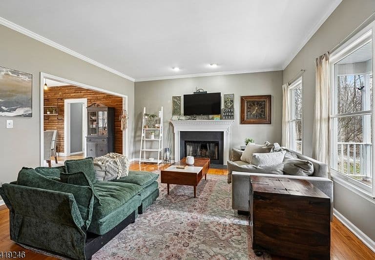 Listing photo 5