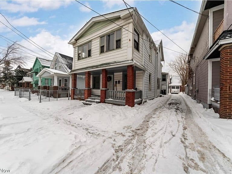 Listing photo 4