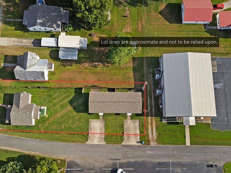 Listing photo 3