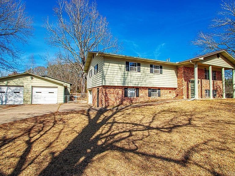 Listing photo 5