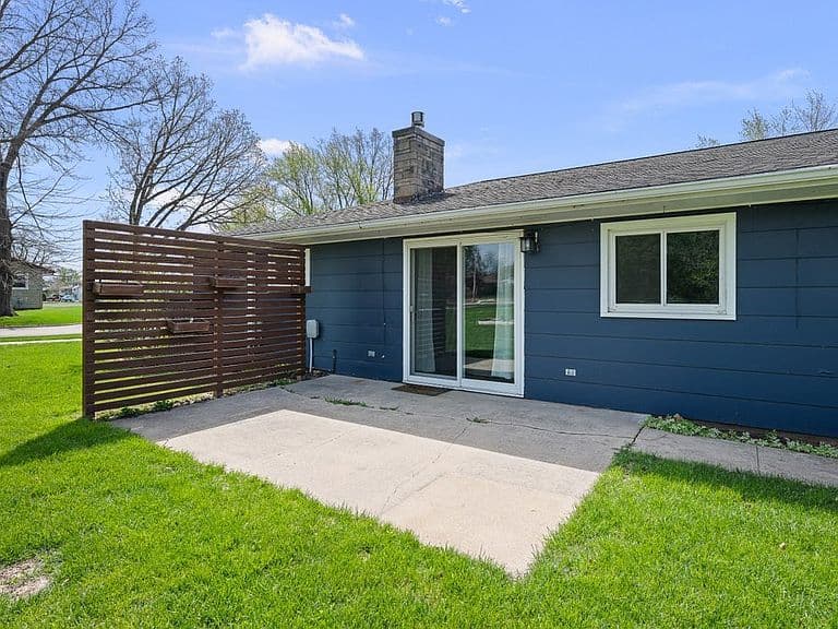 Listing photo 4