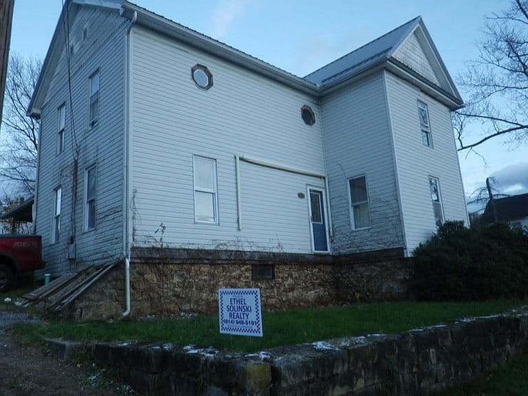 Listing photo