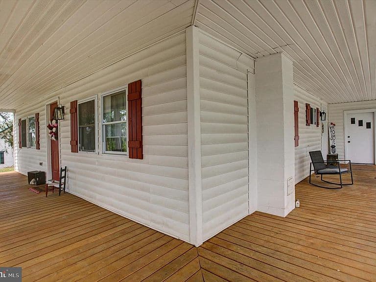 Listing photo 5