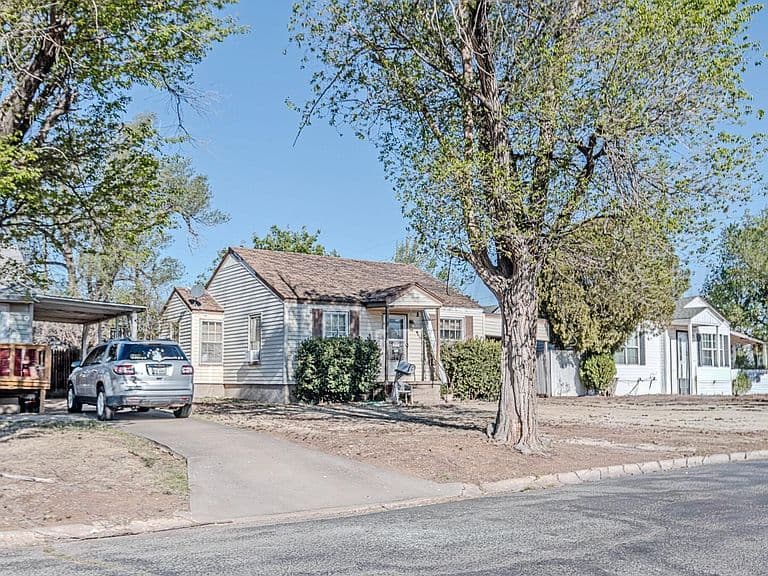 Listing photo 4