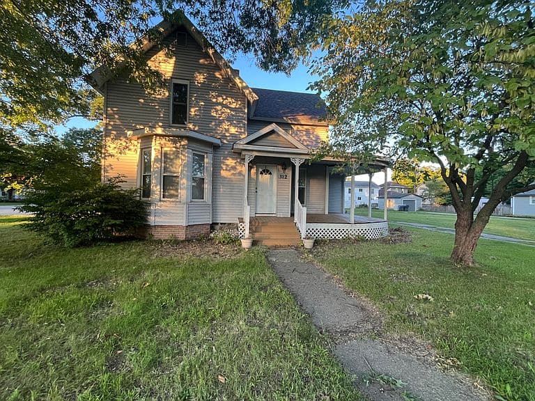 Listing photo 2